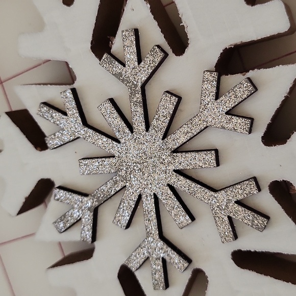 3 Snowflakes - Picture 5 of 5